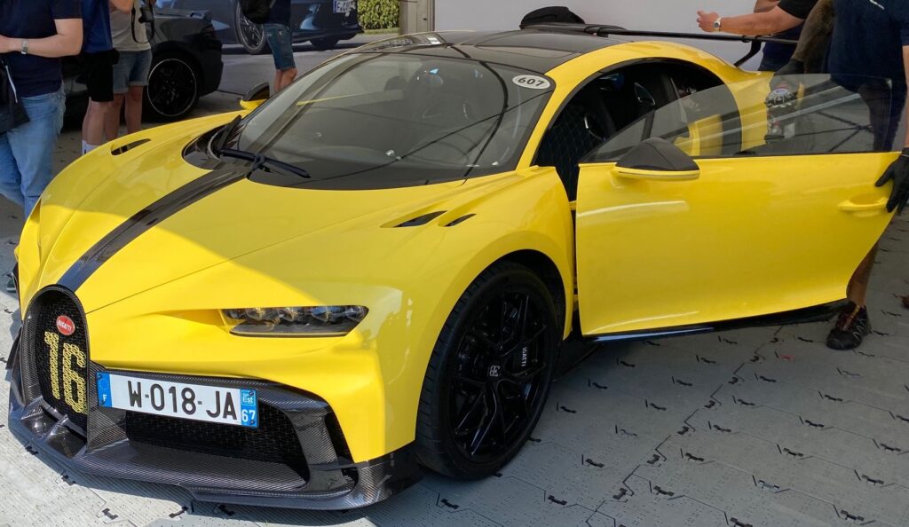 This image has an empty alt attribute; its file name is Bugatti-Chiron-Goodwood-FoS-7.21-1024x594.jpg